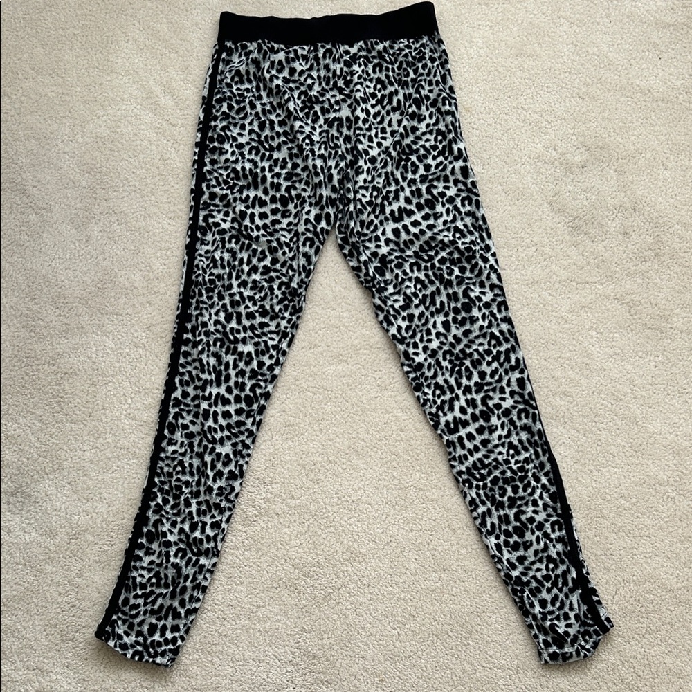 Black and Gray Leopard Print Leggings - Size M